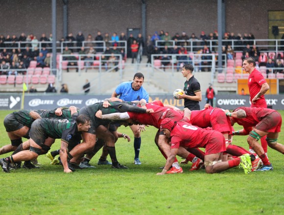 Lietingame regbio mūšyje Šiauliuose lietuviai neatsilaikė prieš favoritus